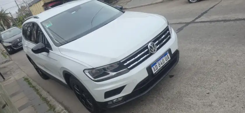 Volkswagen Tiguan Allspace 1.4 Tsi Trendline 150Cv Dsg 2019 - foto 2