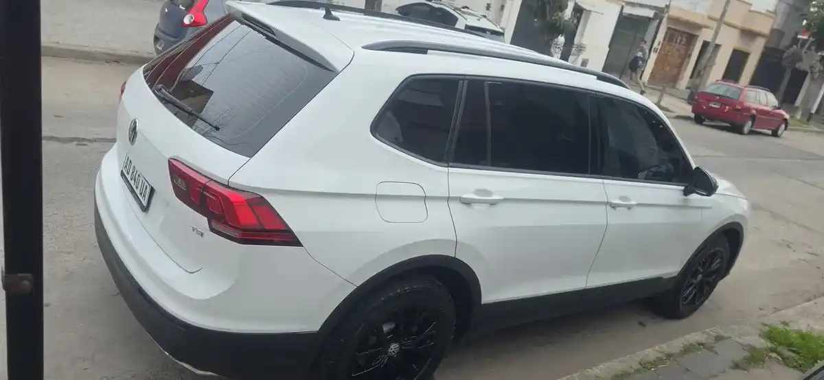 Volkswagen Tiguan Allspace 1.4 Tsi Trendline 150Cv Dsg 2019 - foto 3