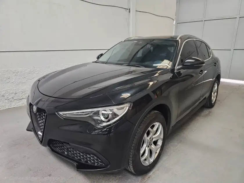 Alfa Romeo Stelvio 2020 - foto 1