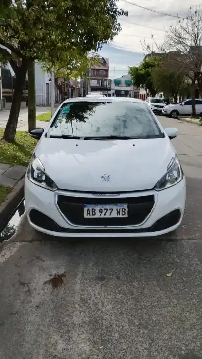 Peugeot 208 1.6 Active 2017 - foto 2