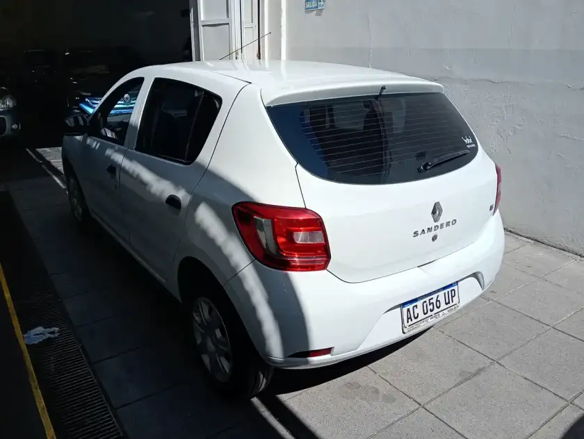 Renault Sandero 1.6 Authentique 90Cv Nac 2017 - foto 5