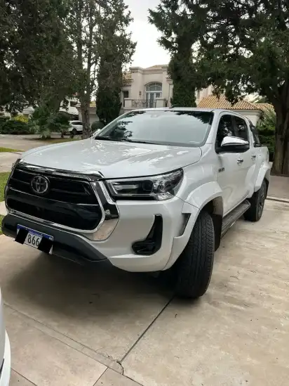 Toyota Hilux Pick-Up 2024 - foto 1