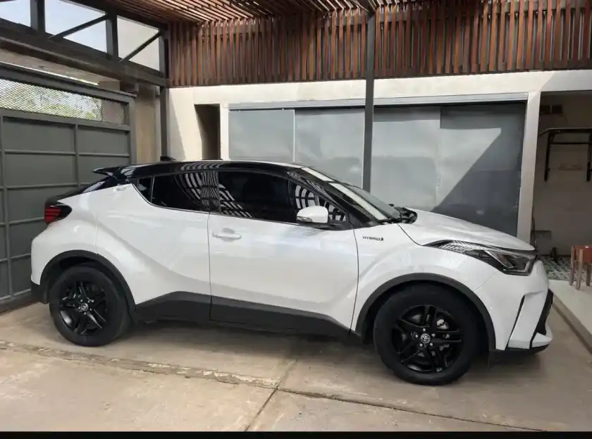 Toyota Ch-R 1.8 Ecvt Hv 2022 - foto 3