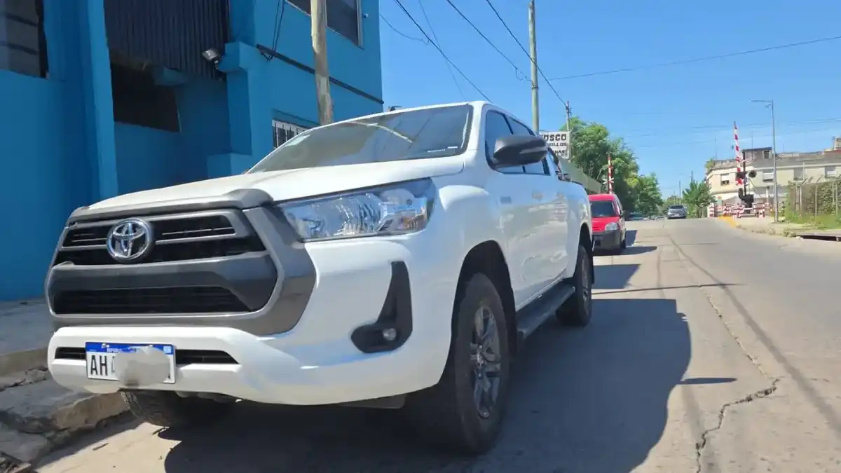 Toyota Hilux Pick-Up 2025 - foto 1