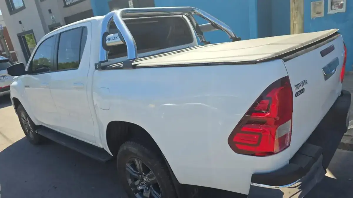 Toyota Hilux Pick-Up 2.4 Cd Sr 150Cv 4X2 2025 - foto 3