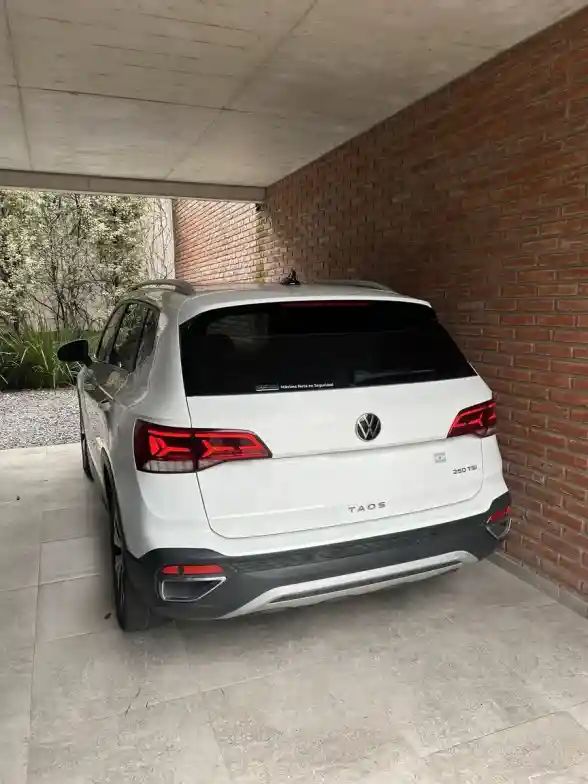 Volkswagen Taos 1.4 250 Tsi Highline 2023 - foto 4