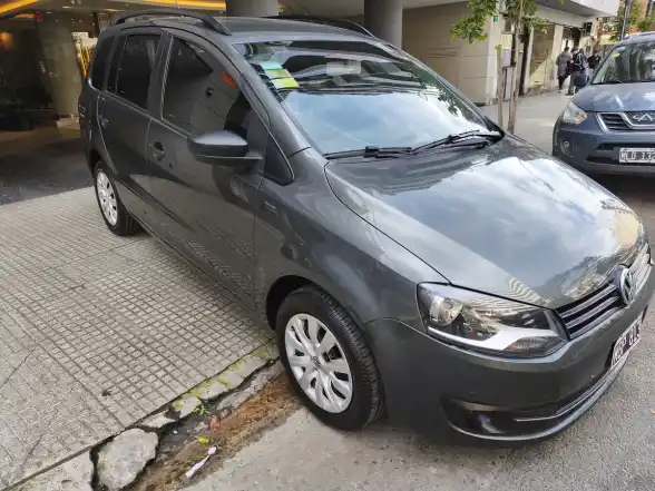 Volkswagen Suran 1.6 Comfortline 101Cv 2013 - foto 2