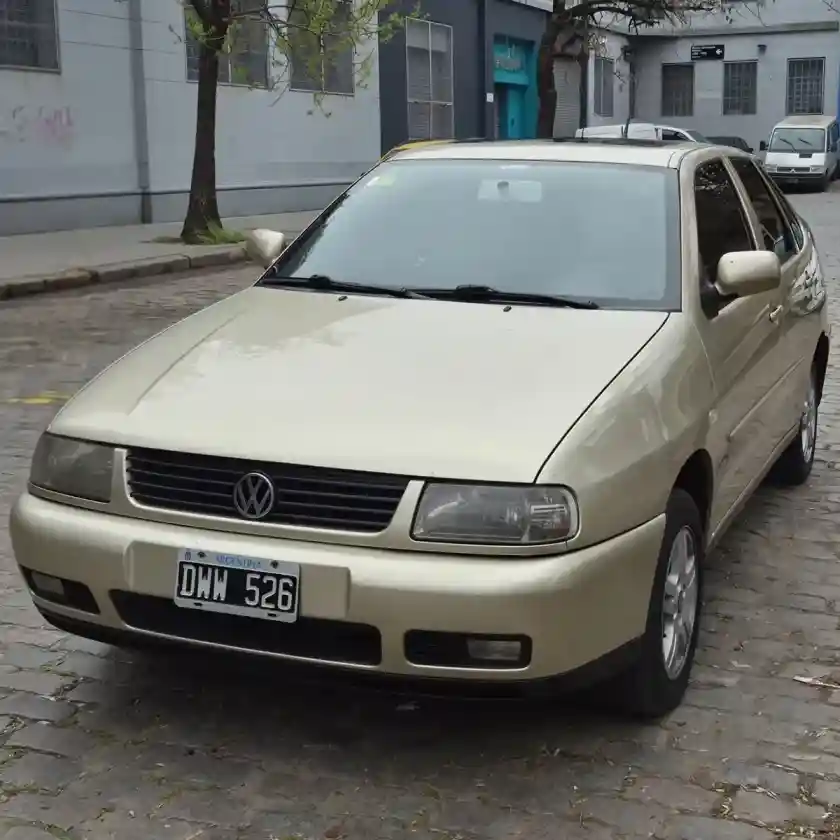 Volkswagen Polo Classic 2002 - foto 1