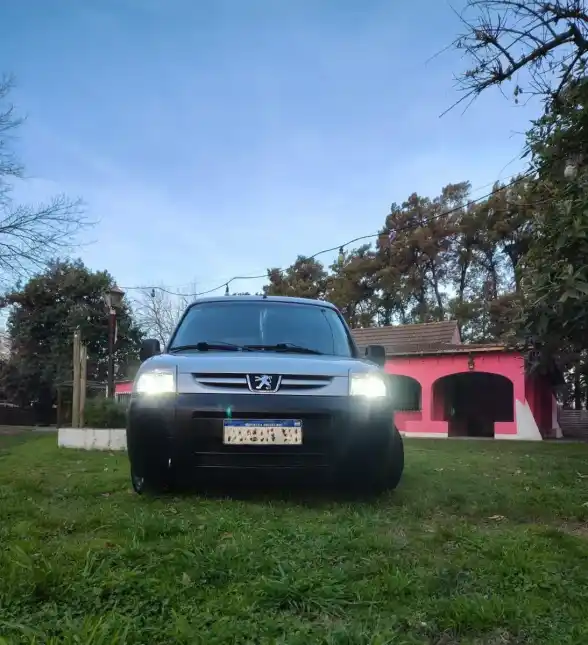 Peugeot Partner 1.6 Hdi Furgon Confort 2017 - foto 2