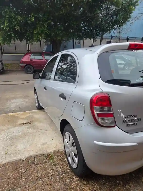 Nissan March 1.6 Active 107Cv May14 2015 - foto 3