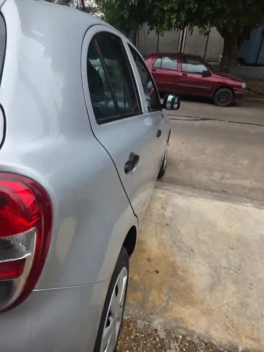 Nissan March 1.6 Active 107Cv May14 2015 - foto 5