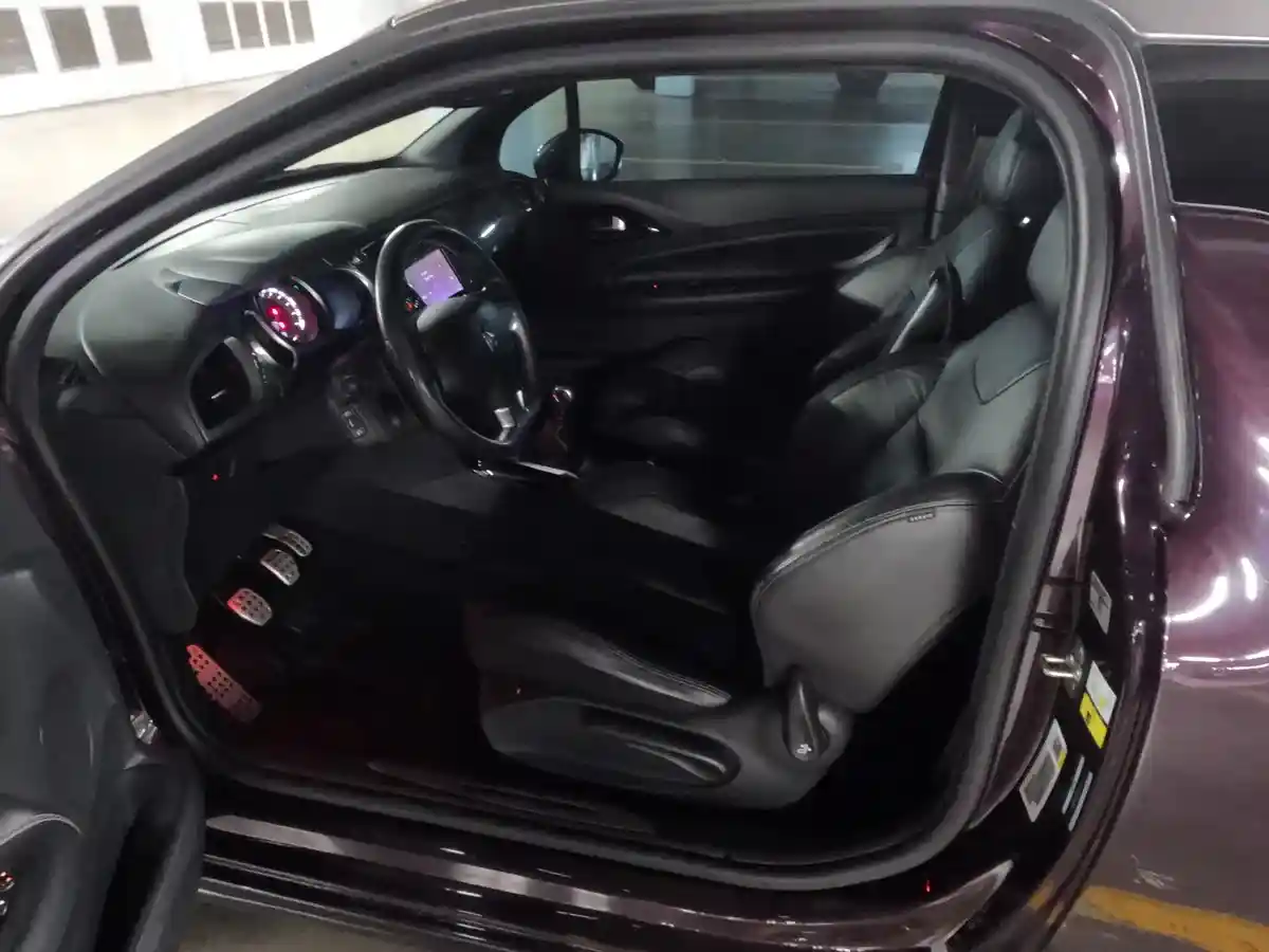 Citroën Ds3 1.6 Thp 156 Sport Chic Nav 2015 - foto 2