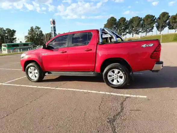 Toyota Hilux Pick-Up 2.8 Cd Sr 177Cv 4X4 2016 - foto 3