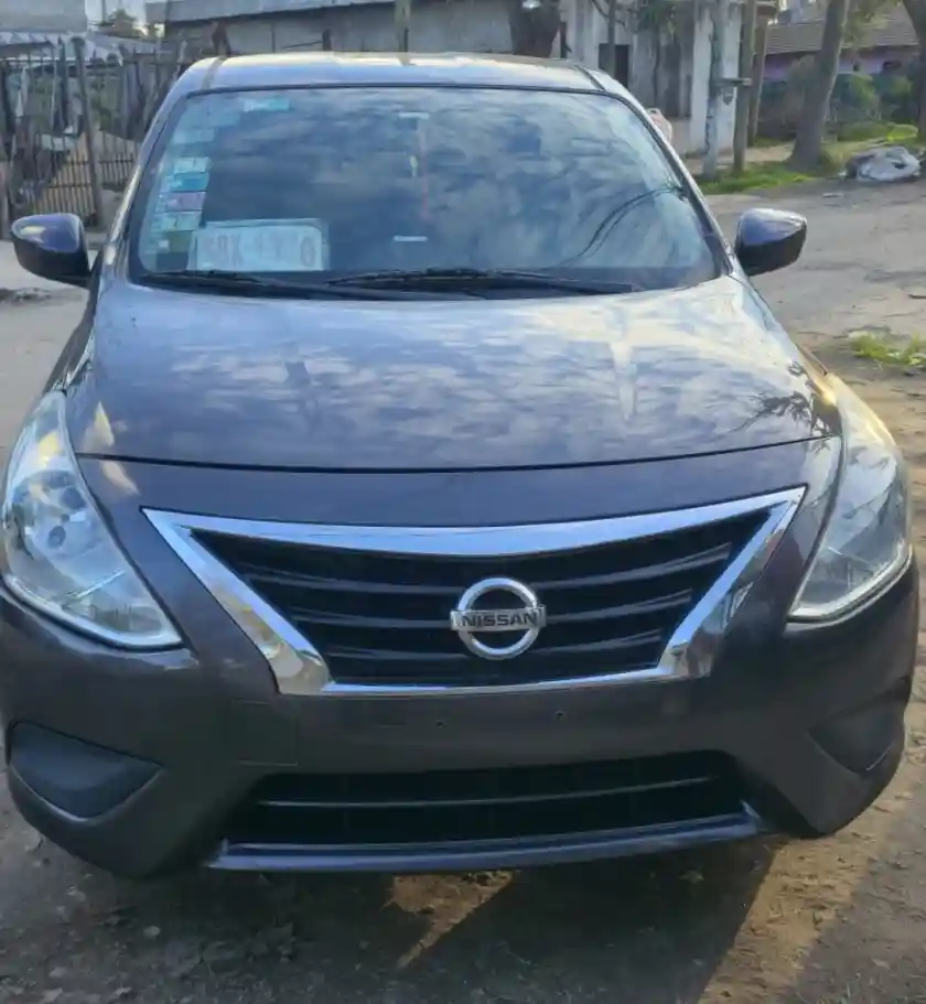 Nissan Versa 1.6 Sense Mt 2016 - foto 4