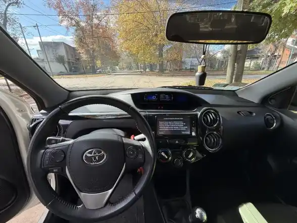 Toyota Etios 1.5 Sedan Xls 2018 - foto 4