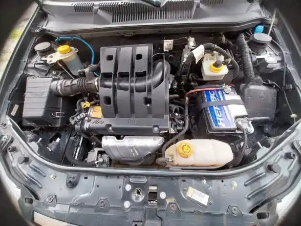 Fiat Siena 1.4 El Pack Attractive + Seguridad 2014 - foto 5