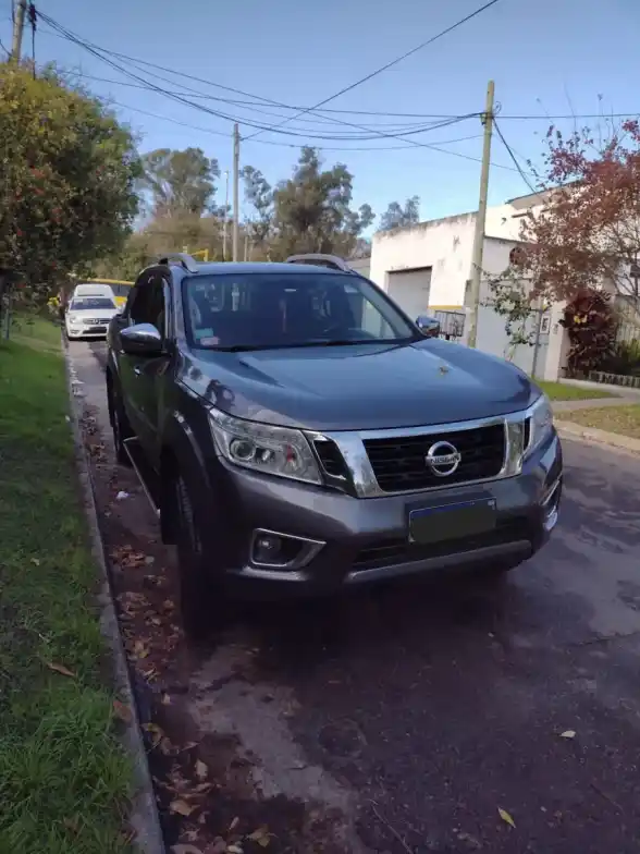 Nissan Frontier Np300 Le 4X2 Diesel 2017 - foto 2