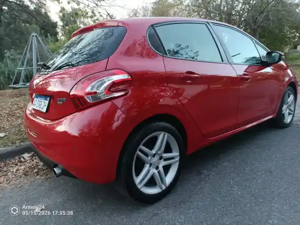 Peugeot 208 1.6 Allure Touchscreen 2016 - foto 3