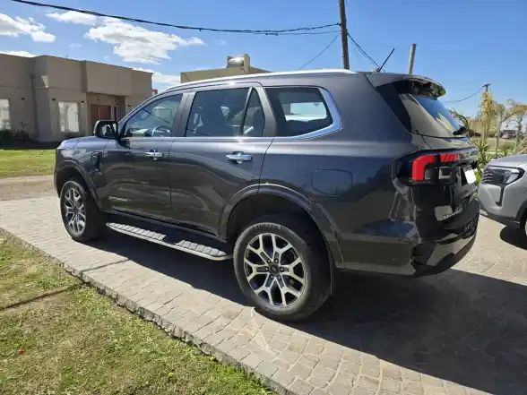 Ford Everest 2.3 Gtdi Ecoboost Titanium 4X4 At 2026 - foto 3