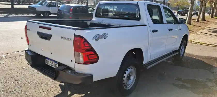 Toyota Hilux Pick-Up 2.4 Cd Dx 150Cv 4X4 2018 - foto 5