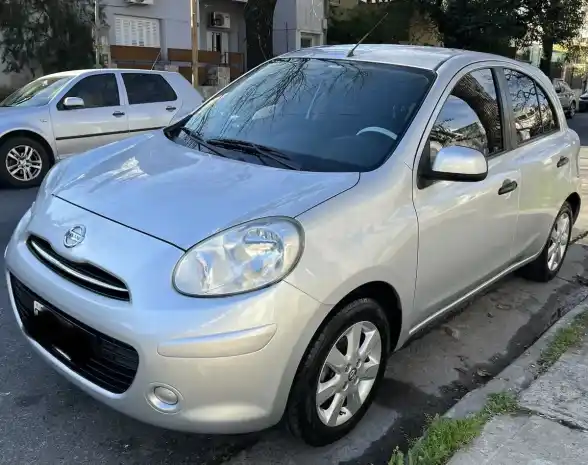 Nissan March 2012 - foto 1