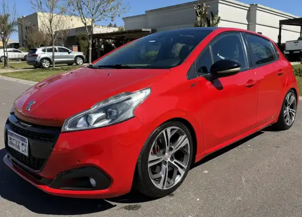 Peugeot 208 2017 - foto 1
