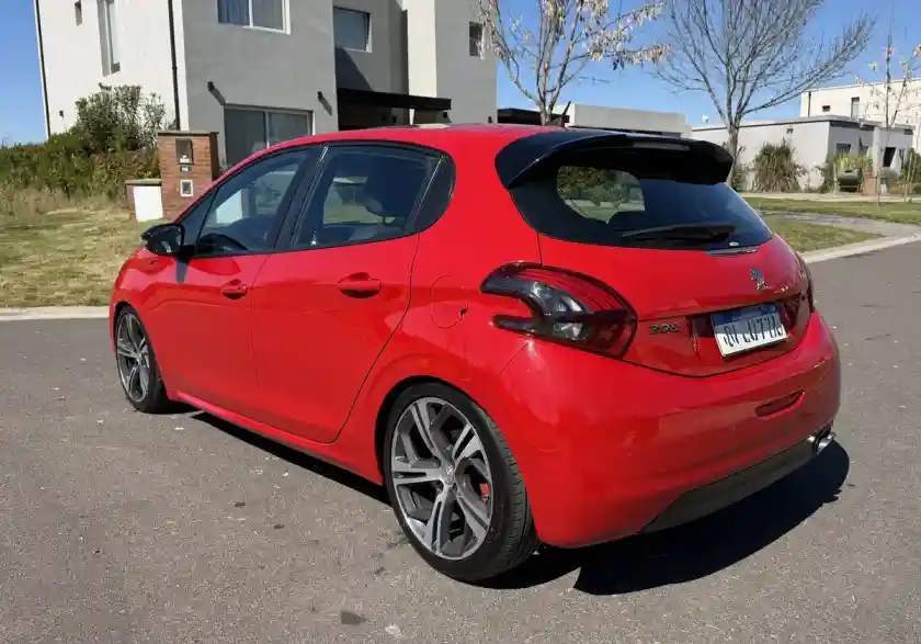 Peugeot 208 1.6 Gt Thp 2017 - foto 2