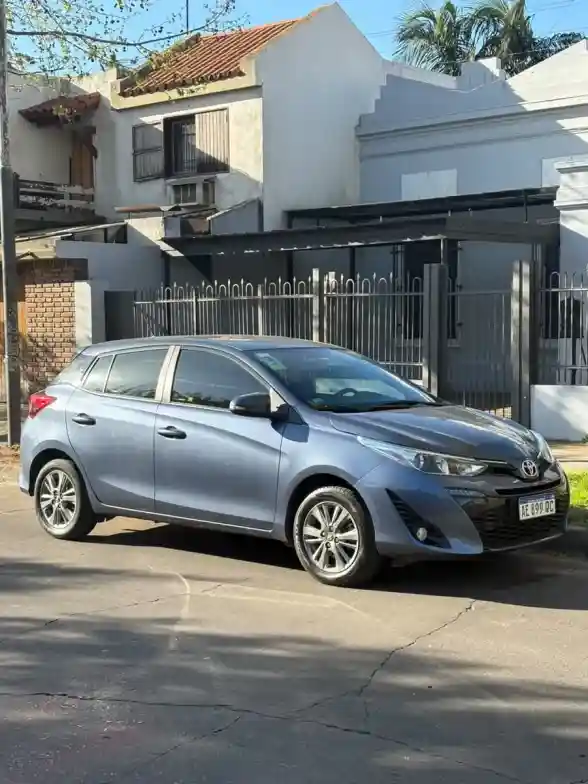 Toyota Yaris 2021 - foto 1
