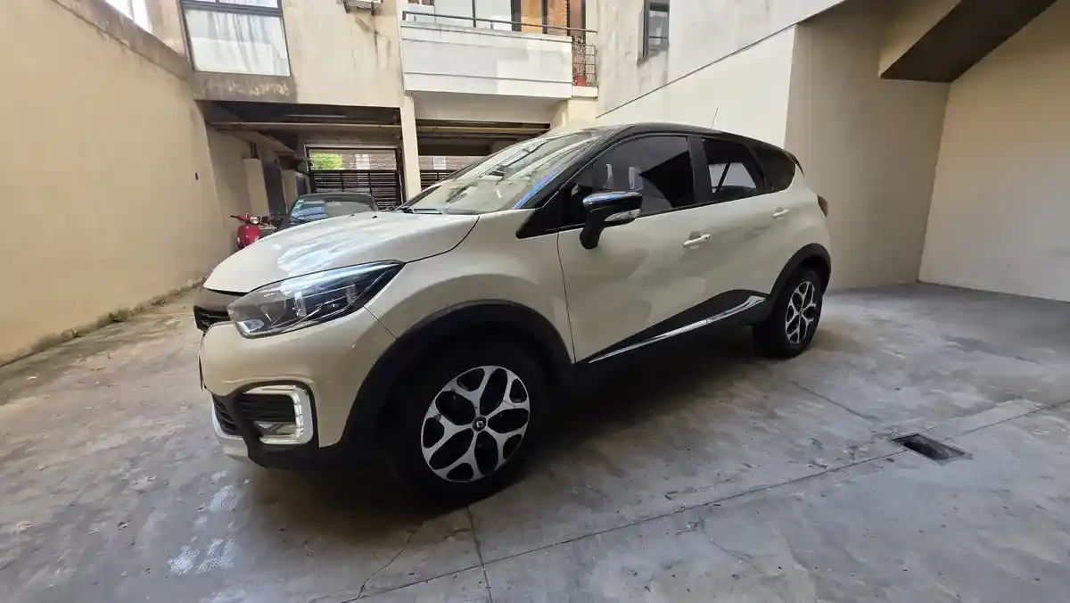 Renault Captur 2017 - foto 1