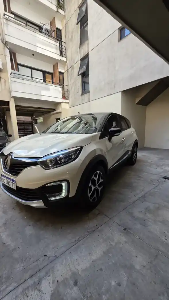 Renault Captur 2.0 Intens Manual 2017 - foto 2