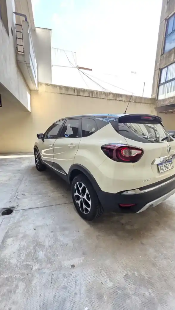 Renault Captur 2.0 Intens Manual 2017 - foto 4