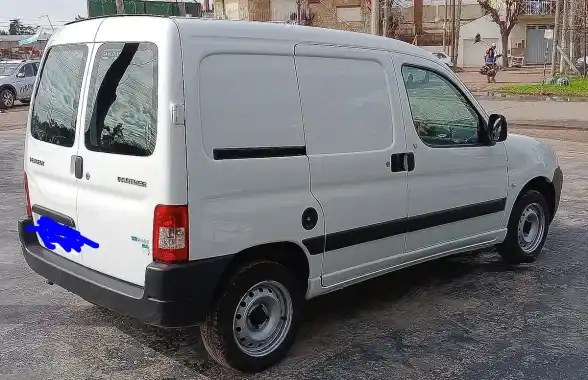 Peugeot Partner 1.6 Confort 115 2024 - foto 2