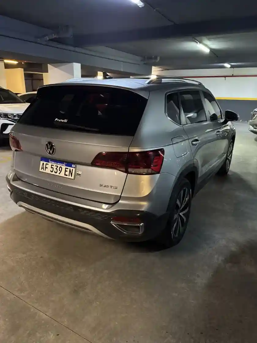 Volkswagen Taos 1.4 250 Tsi Highline 2022 - foto 4