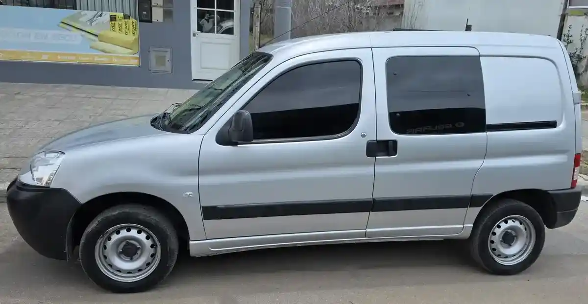 Peugeot Partner 1.6 Hdi Furgon Confort 92 5As 2022 - foto 4