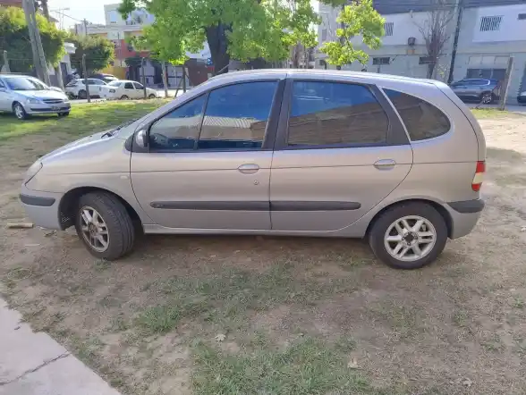 Renault Scénic 1.6 16V Confort 2008 - foto 4