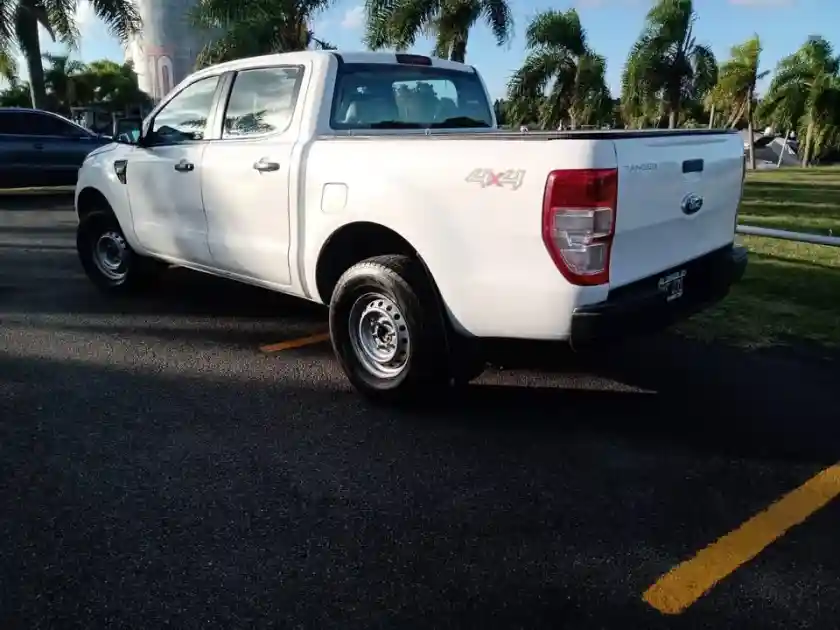Ford Ranger 2.2 Cd 4X4 Xl Safety Tdci 125Cv 2014 - foto 3