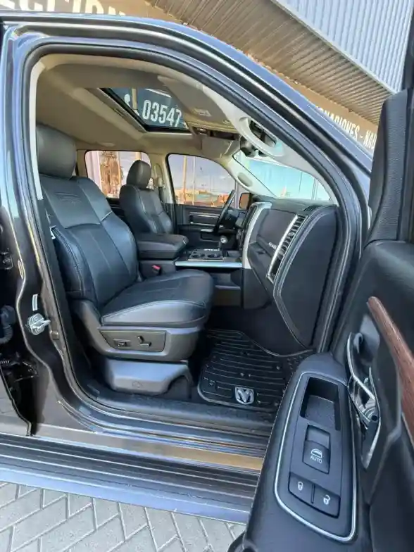 Ram 1500 5.7 Laramie Atx V8 2019 - foto 2