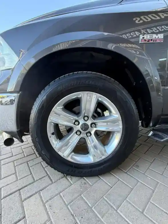 Ram 1500 5.7 Laramie Atx V8 2019 - foto 3