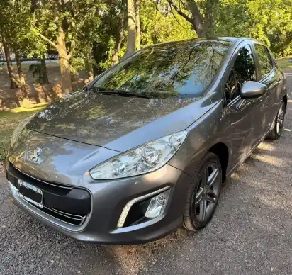 Peugeot 308 2014 - foto 1