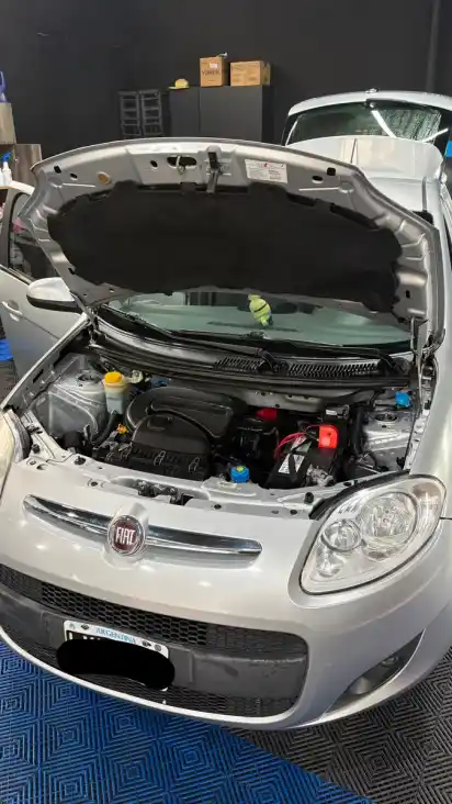 Fiat Palio 1.4 Attractive 85Cv 2012 - foto 3