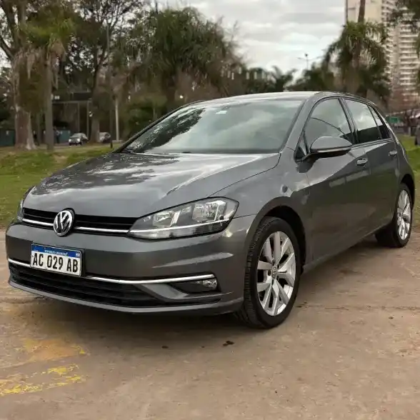 Volkswagen Golf 2018 - foto 1