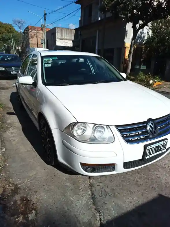 Volkswagen Bora 1.8 Highline T 180Cv 2011 - foto 3