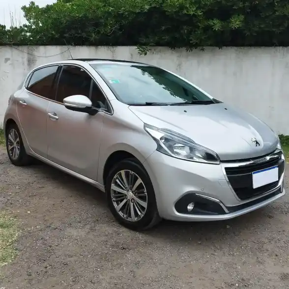Peugeot 208 2019 - foto 1