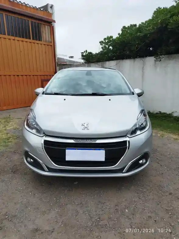 Peugeot 208 1.6 Feline 2019 - foto 2