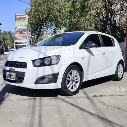 Chevrolet Sonic 2015 - foto 1