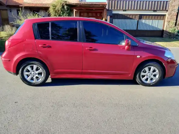 Nissan Tiida 1.8 Tekna 2010 - foto 5