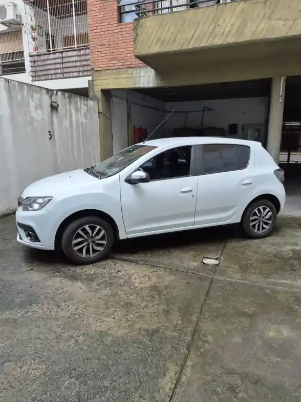 Renault Sandero 2023 - foto 1