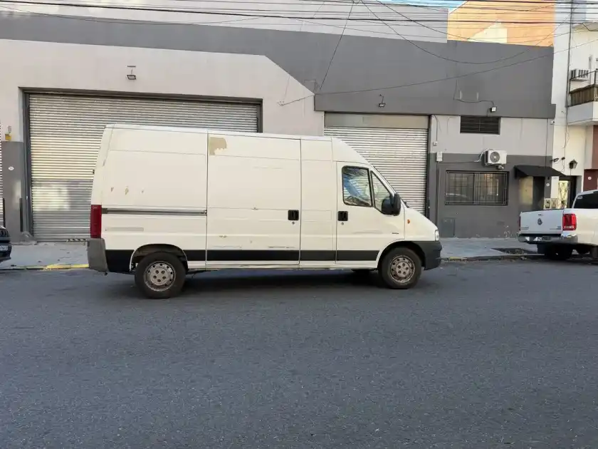 Peugeot Boxer 2.3 350Lh Confort Hdi Larga Alta 2010 - foto 3