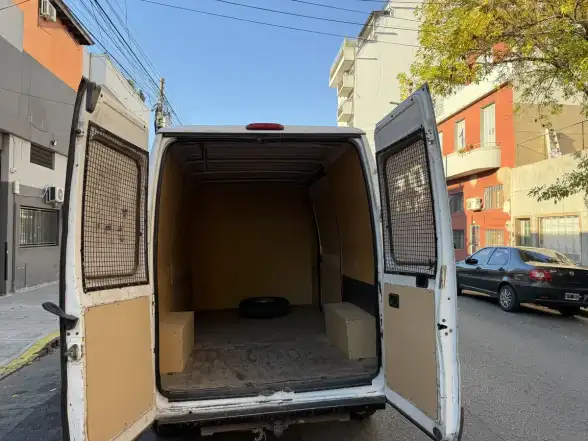 Peugeot Boxer 2.3 350Lh Confort Hdi Larga Alta 2010 - foto 4