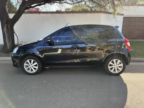 Toyota Etios 1.5 Xls At 2017 - foto 2
